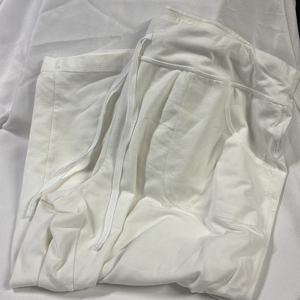 Athletic Womens capris and short Set - Gray, White, Black, burgundy - Picture 4 of 7